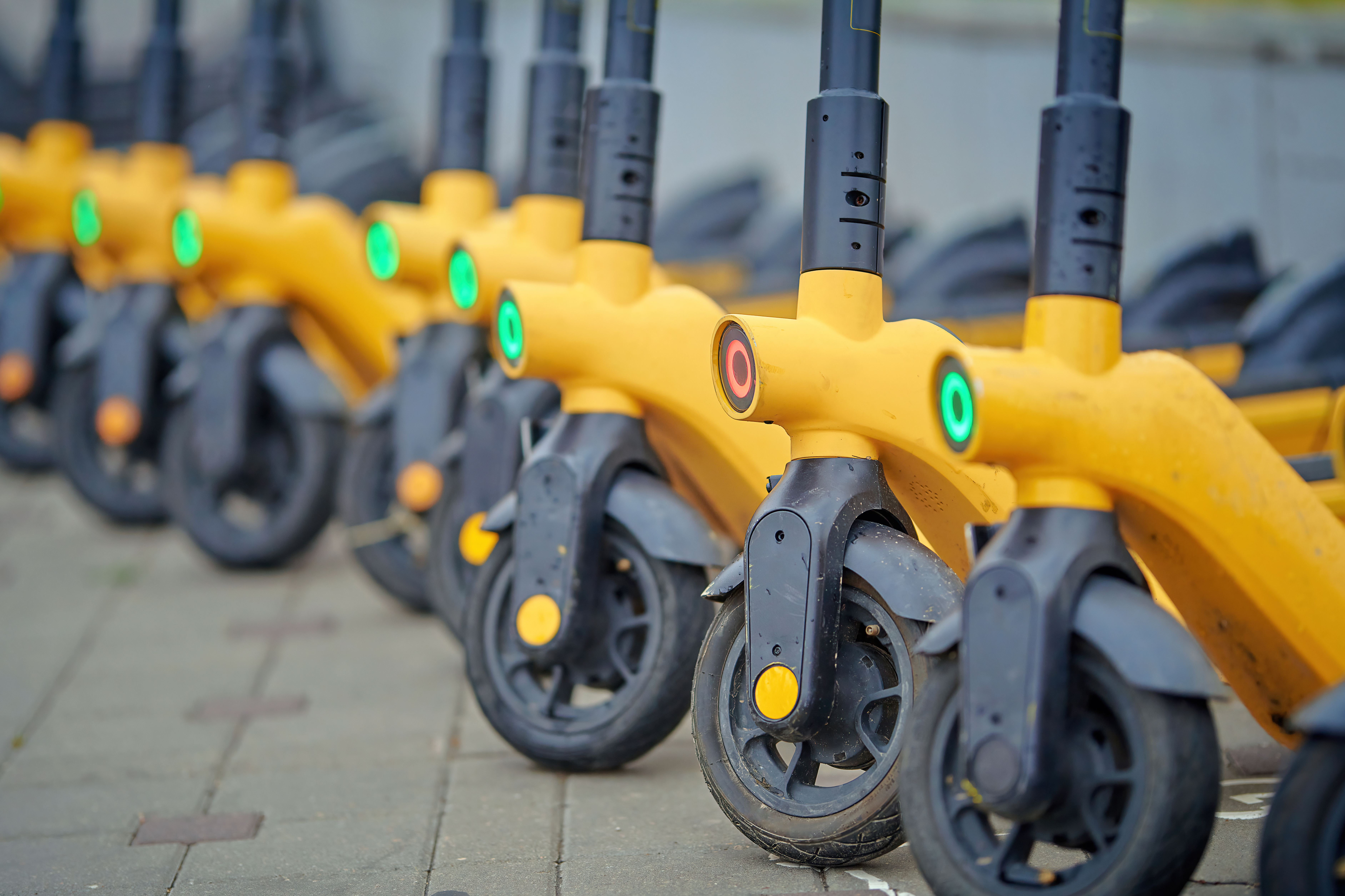 Bicicletas y scooters con carga solar: el futuro del transporte urbano sostenible
