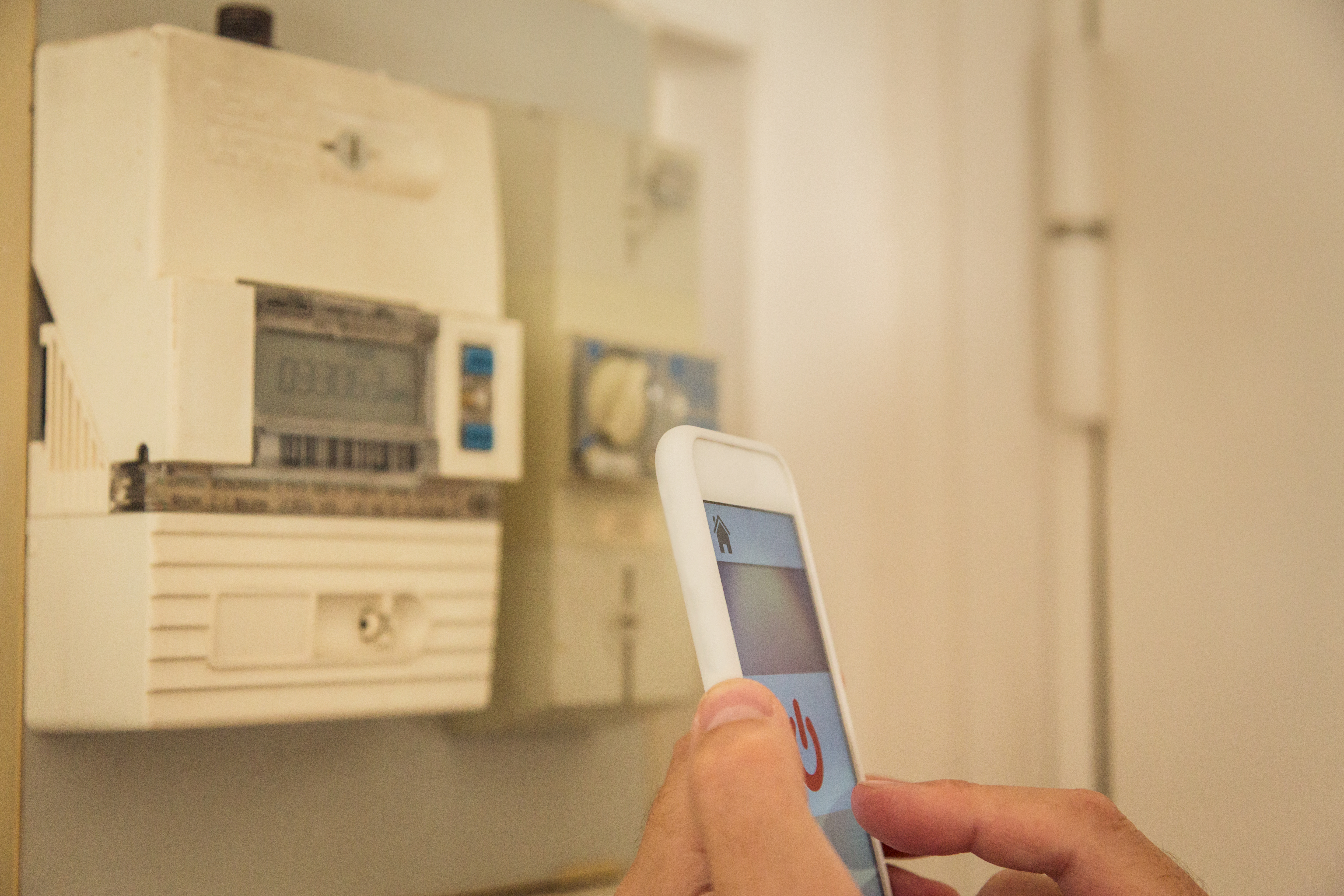 Telemedida: qué es y cómo te ayuda a controlar el consumo de tu hogar