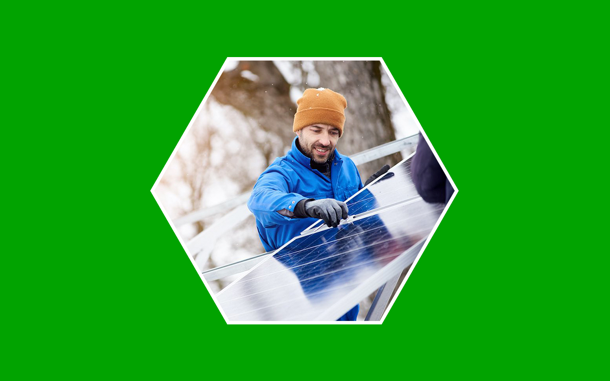 Instalador de paneles solares, energía sostenible