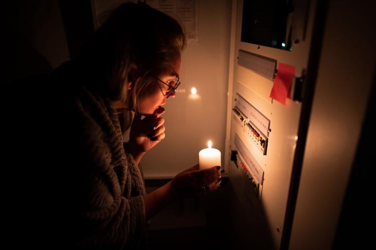 Cómo proteger los aparatos electrónicos frente a apagones   Cómo proteger los aparatos electrónicos frente a apagones