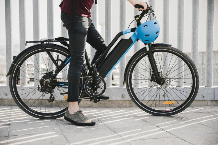 Bicicleta eléctrica o moto eléctrica: ¿cuál elegir? Bicicleta eléctrica o moto eléctrica: ¿cuál elegir?