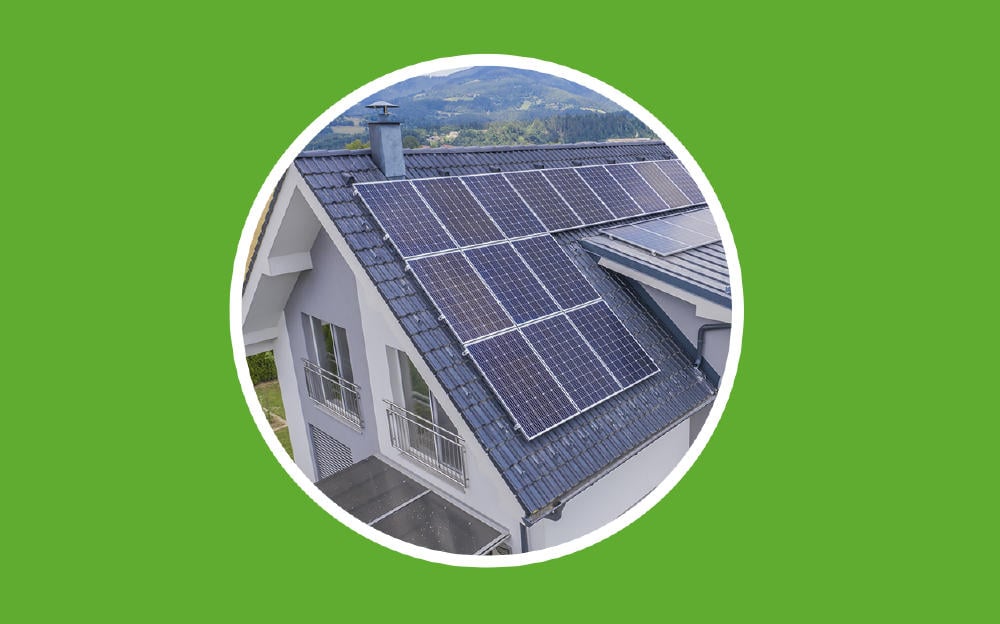 Casa autosuficiente con energía renovable