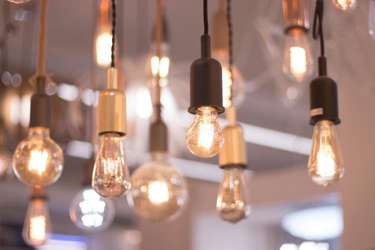 A qué hora es más barata la luz: precios y dudas A qué hora es más barata la luz: precios y dudas