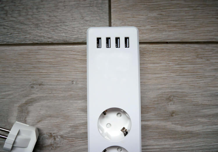 regleta con USB regleta con USB