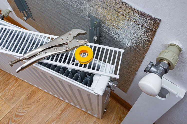 Panel reflectante para radiador: ventajas para ahorrar energía Panel reflectante para radiador: ventajas para ahorrar energía