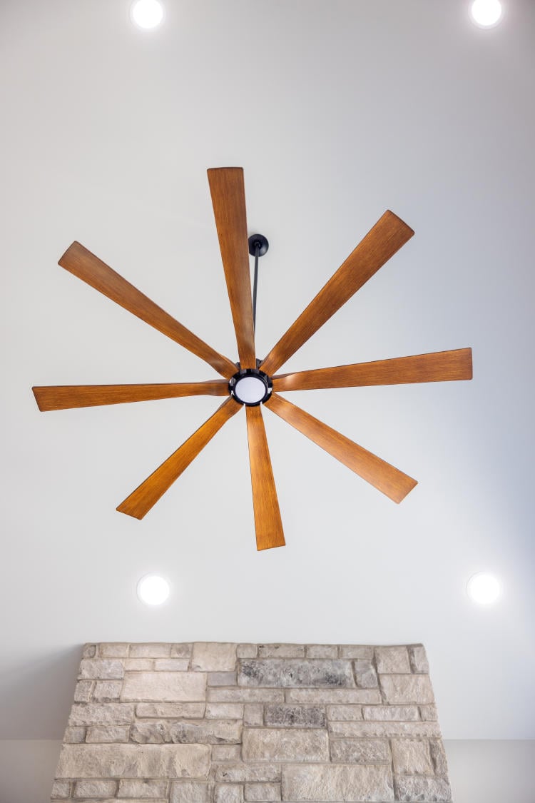 iStock 2180548466 Aislamiento térmico de verano: qué cambiar en casa sin reformasAislamiento térmico de verano: qué cambiar en casa sin reformas