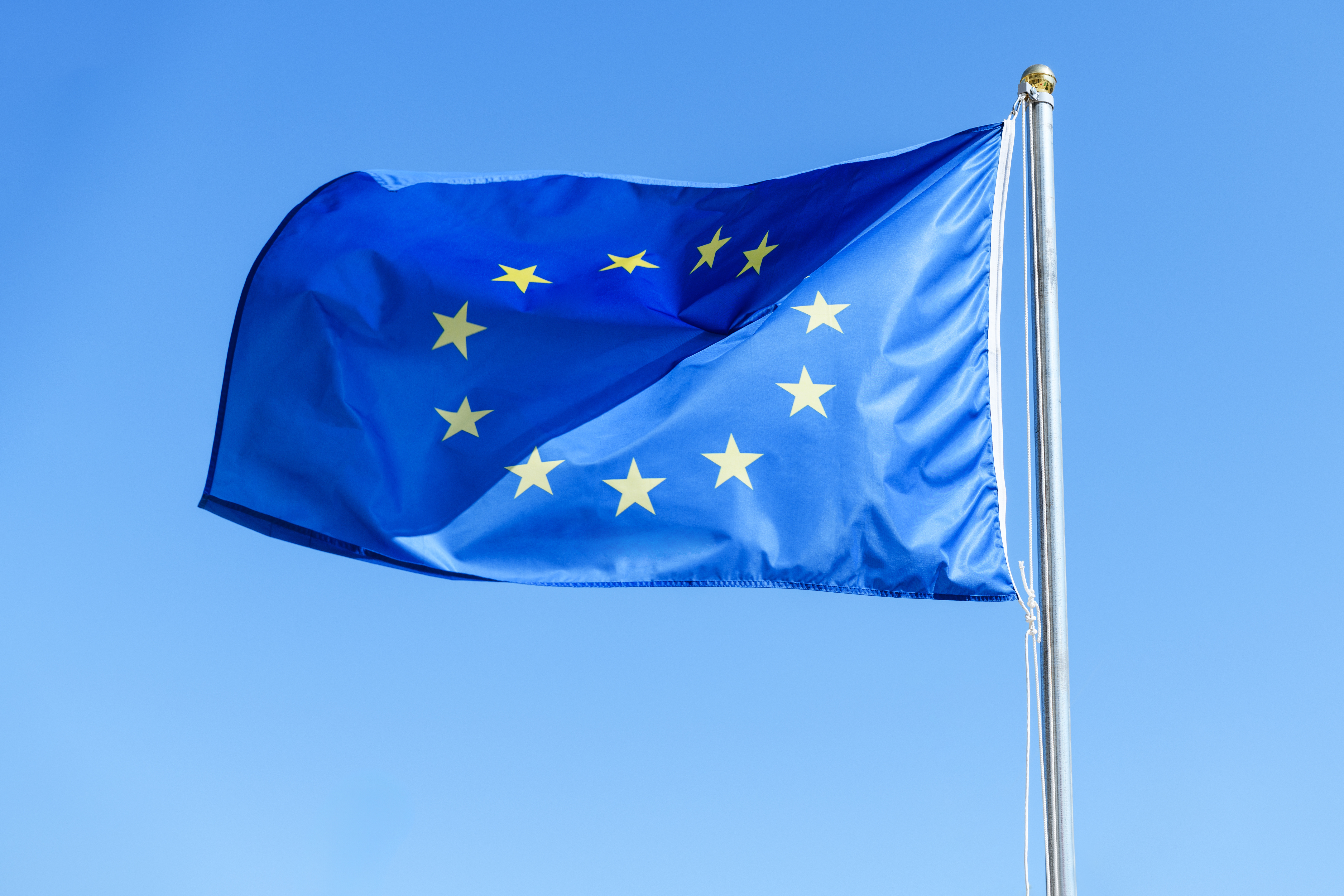 Nueva normativa de la UE: ¿Cómo afecta al consumo en modo reposo de tus dispositivos?