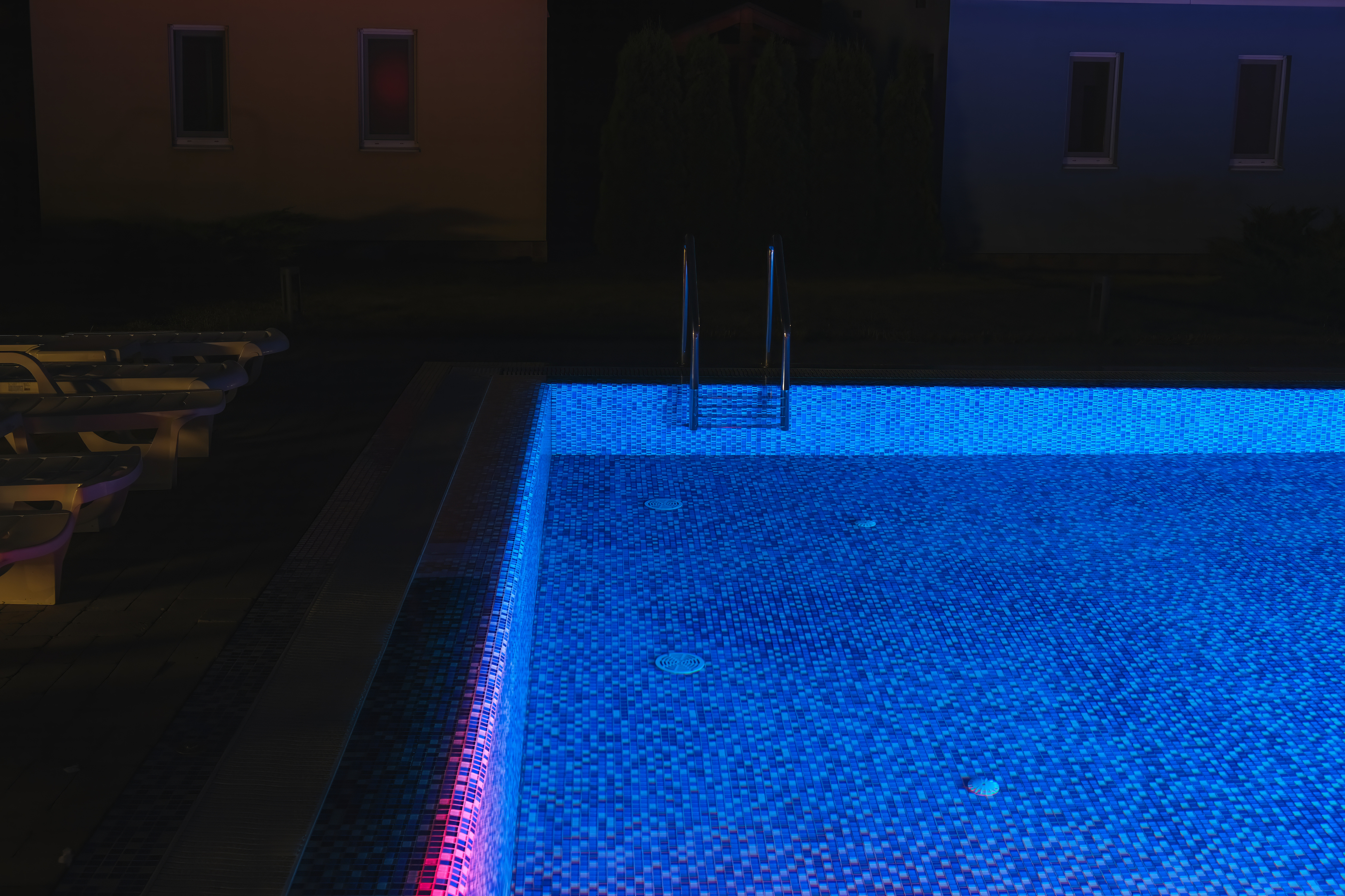 Piscinas y consumo el&eacute;ctrico lo que debes saber antes de abrirla