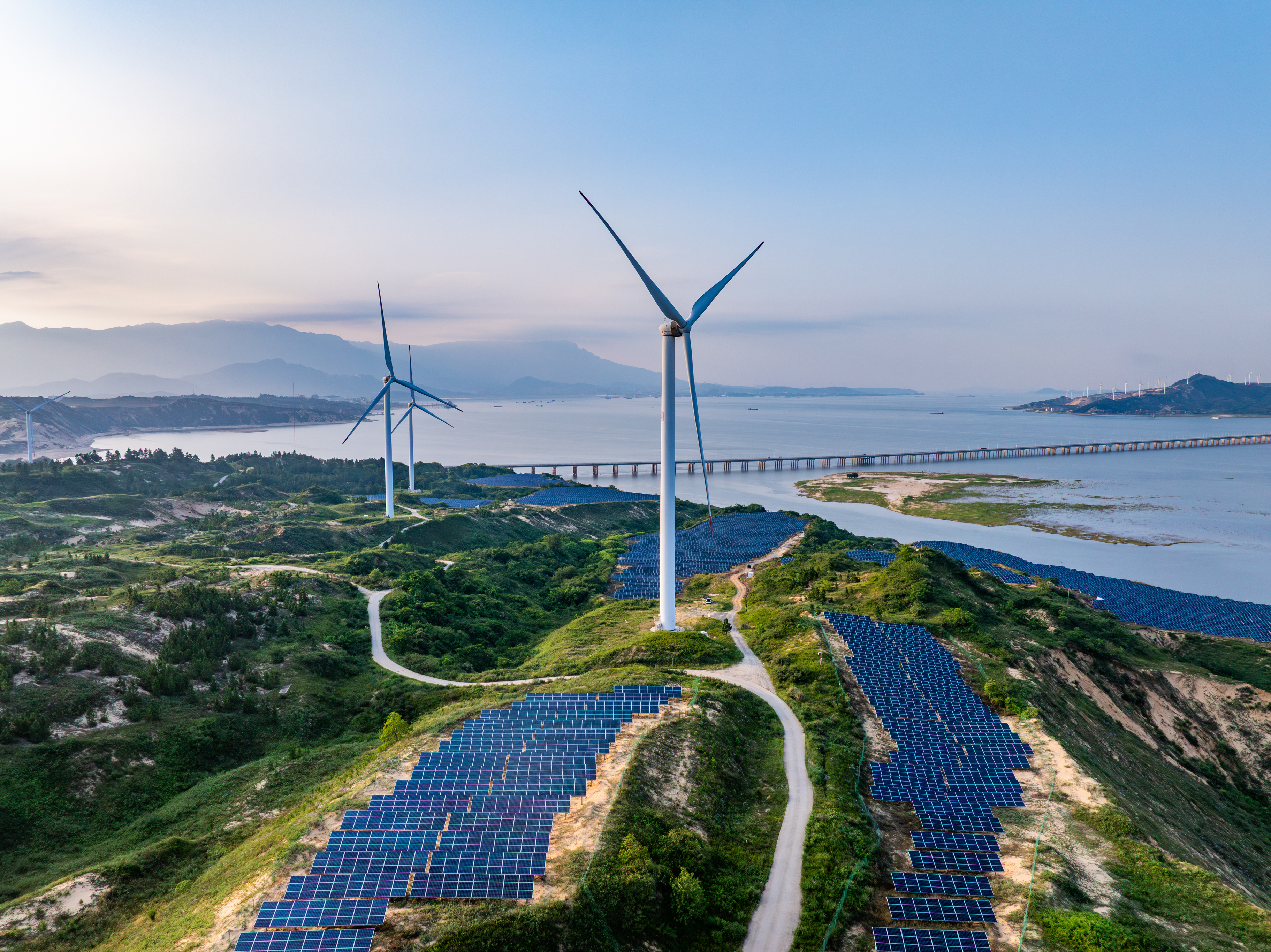 C&oacute;mo funciona el mercado el&eacute;ctrico y por qu&eacute; el precio de la luz cambia cada hora