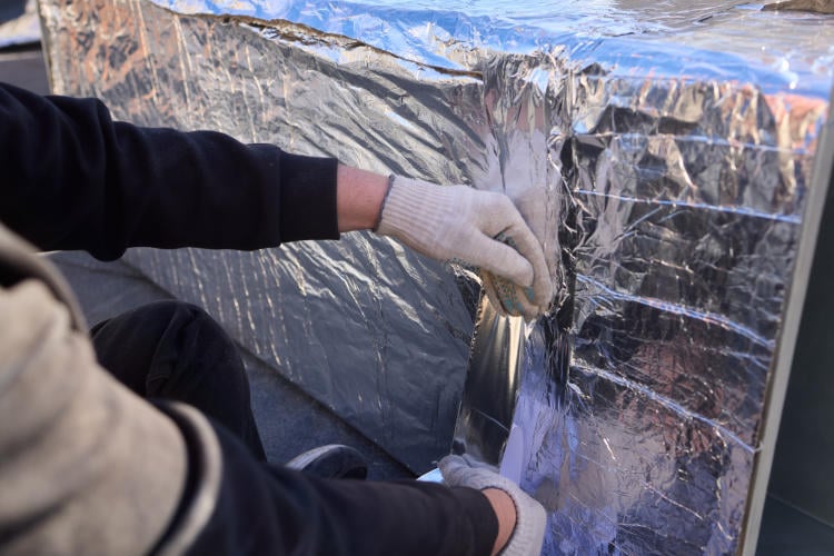 El truco del papel aluminio en el radiador: ¿funciona? El truco del papel aluminio en el radiador: ¿funciona?