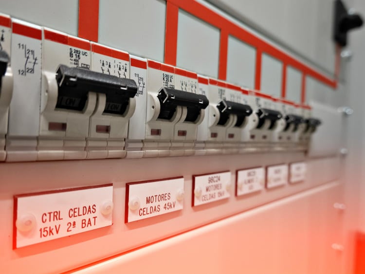 disyuntor fusible diferencias disyuntor fusible diferencias