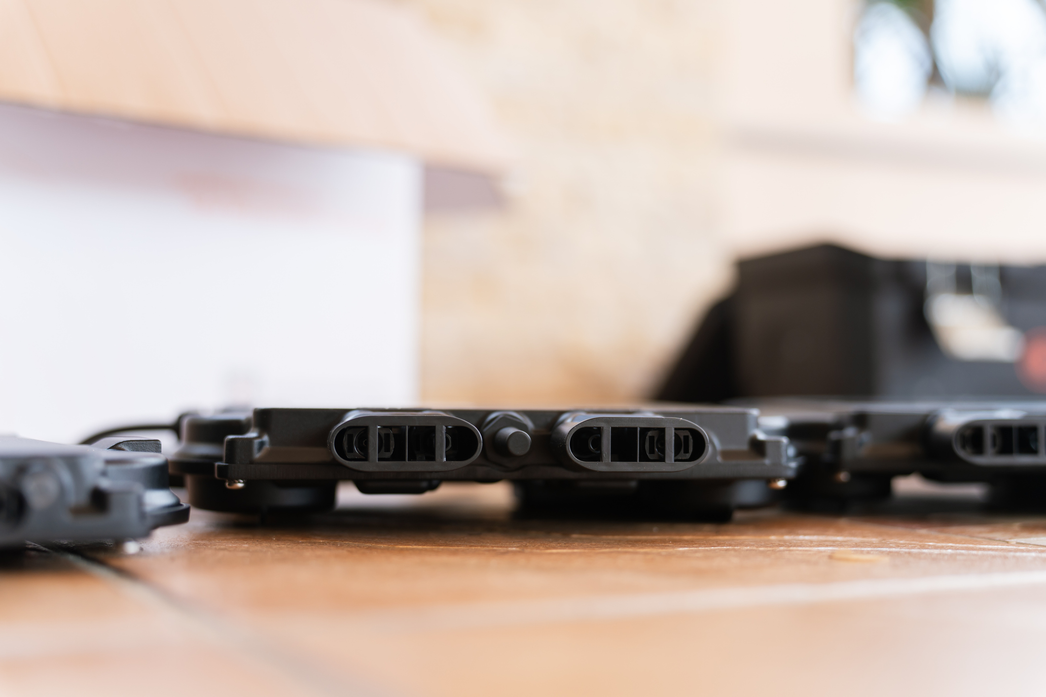 Microinversores solares: qu&eacute; son y cu&aacute;ndo merece la pena instalarlos