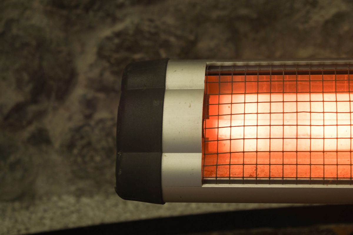 El consumo de un calefactor infrarrojo.