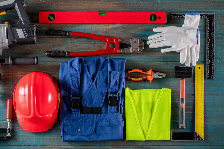 Equipos de protección individual contra riesgos en electricidad Equipos de protección individual contra riesgos en electricidad