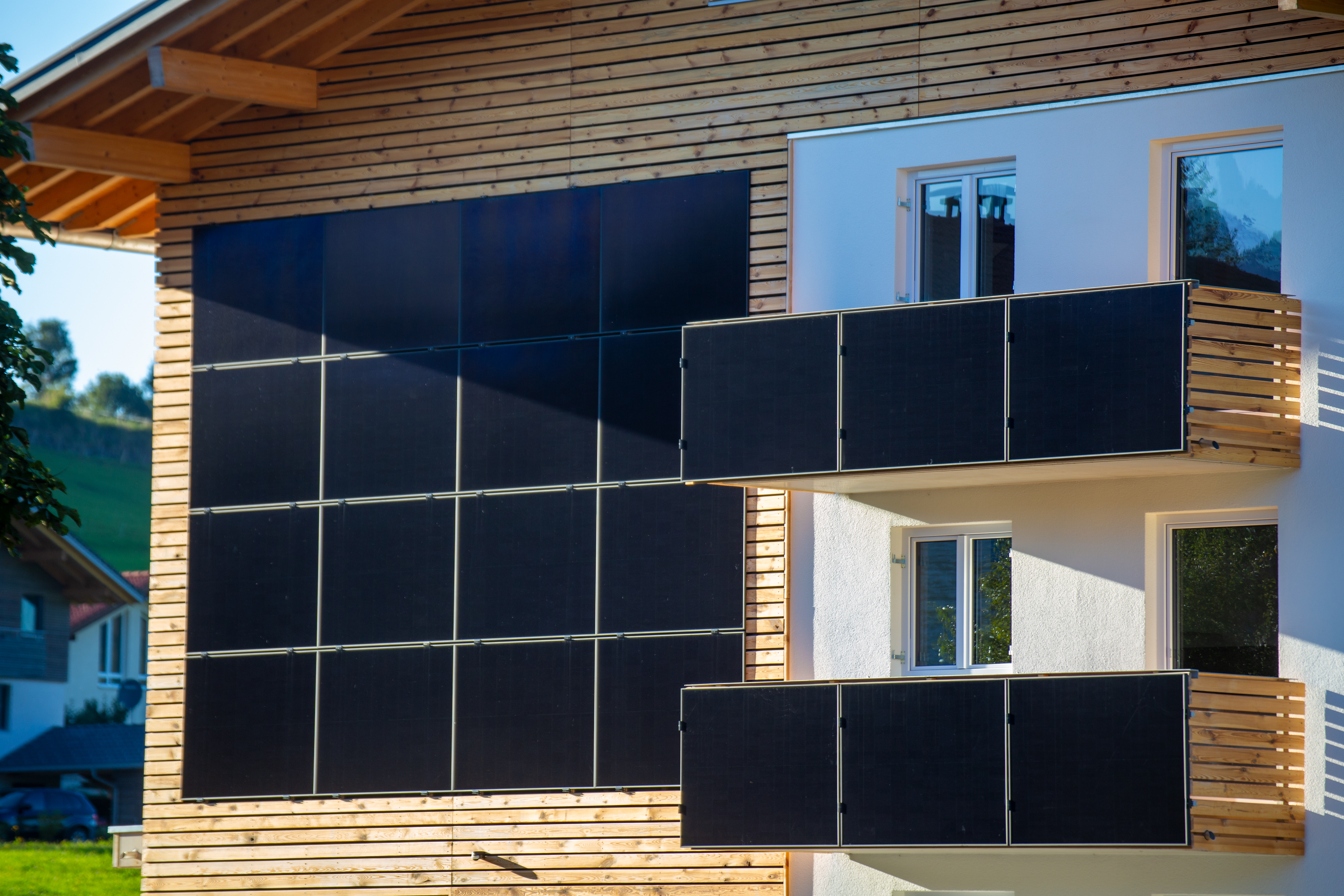 Energía fotovoltaica integrada en fachadas verticales