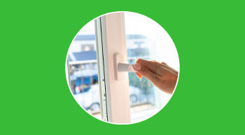 Abrir una ventana para ventilar y ahorrar energía