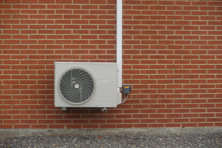 Geotermia o aerotermia: ¿Qué calefacción es más eficiente? Geotermia o aerotermia: ¿Qué calefacción es más eficiente?