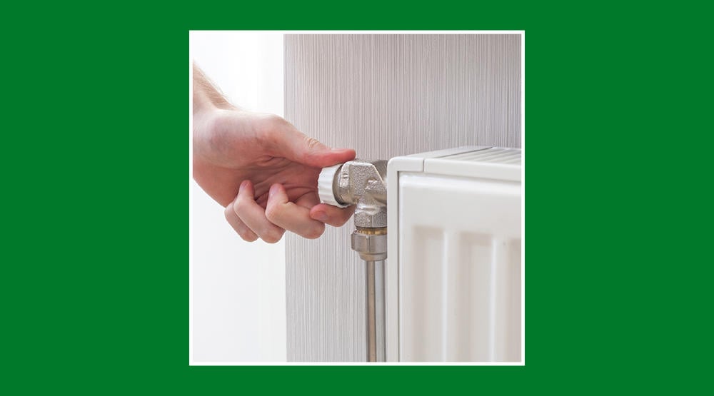 Purgar un radiador para mejorar la calefacción