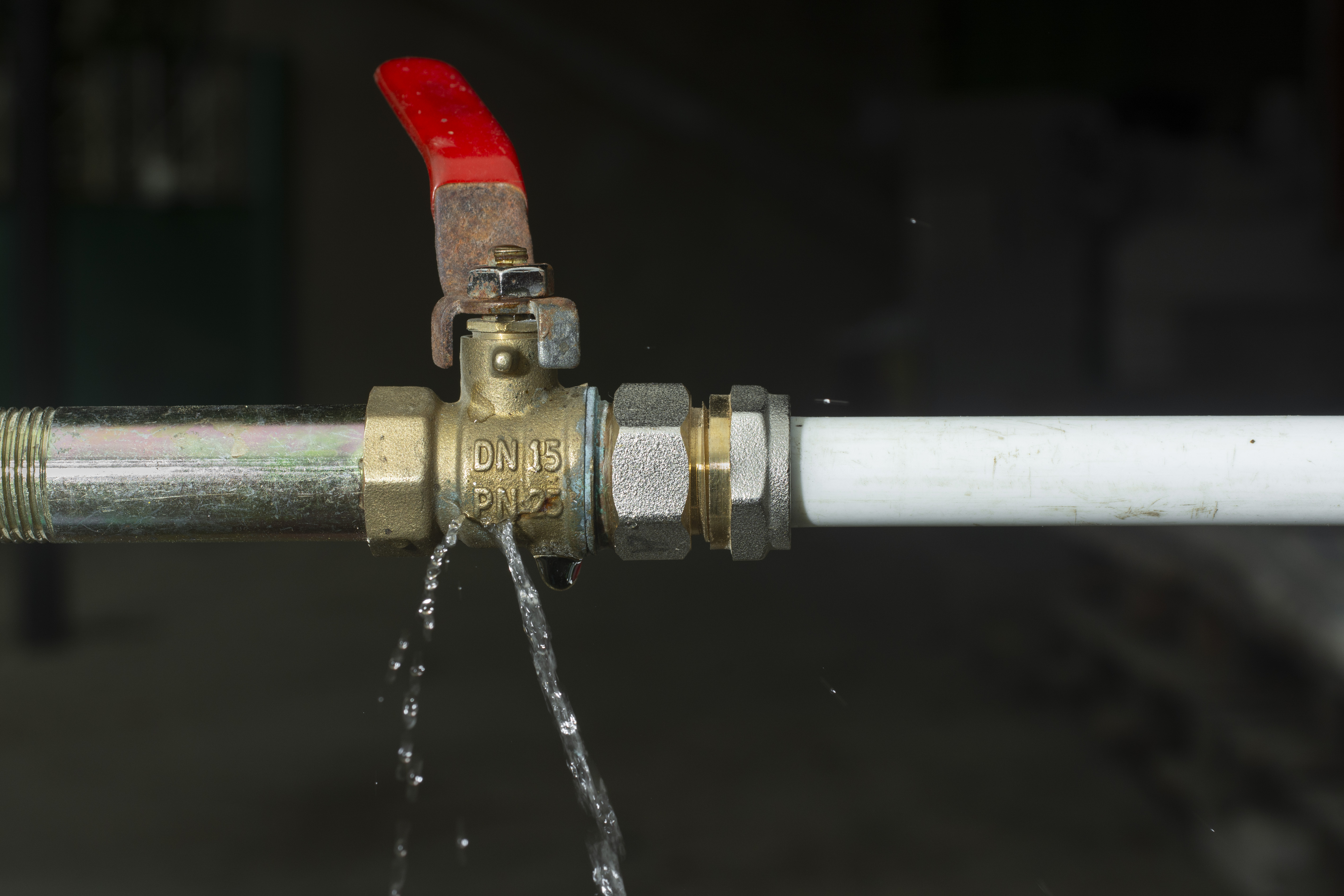 Uso eficiente del termo el&eacute;ctrico en meses templados